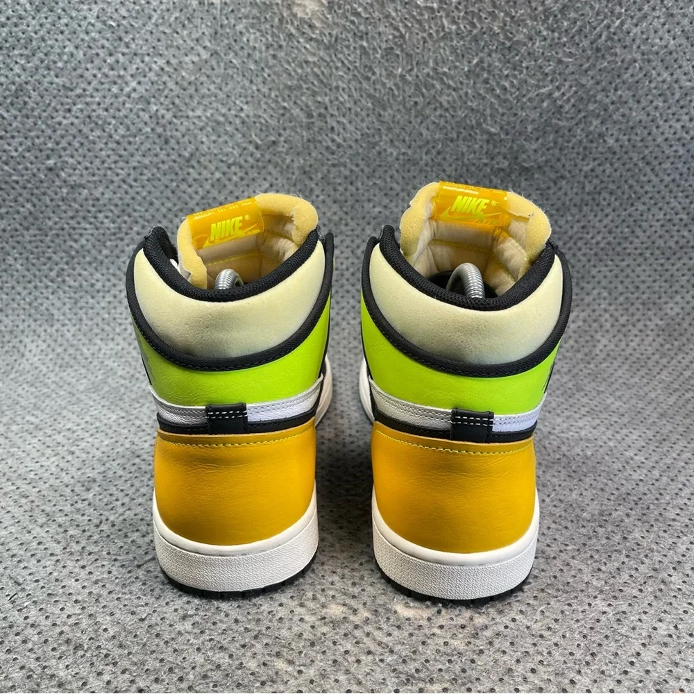 Air Jordan 1 Retro High Volt White/Black Size 10 Men’s